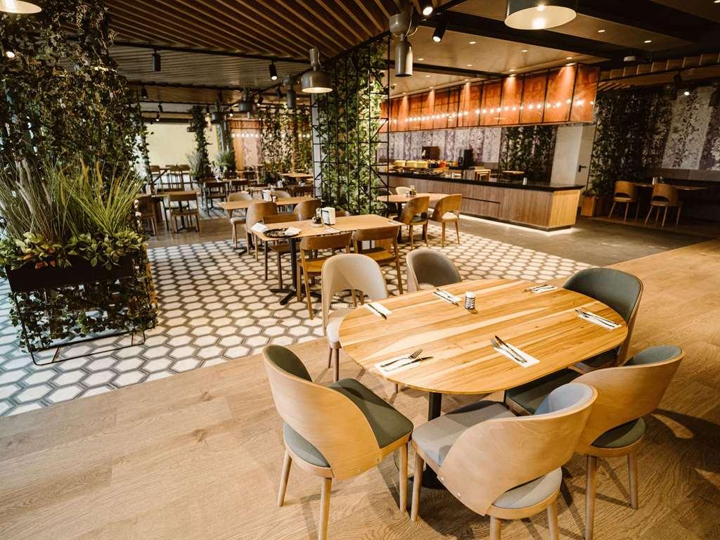 Ibis Styles Sibiu Arsenal Hotell Restaurang bild